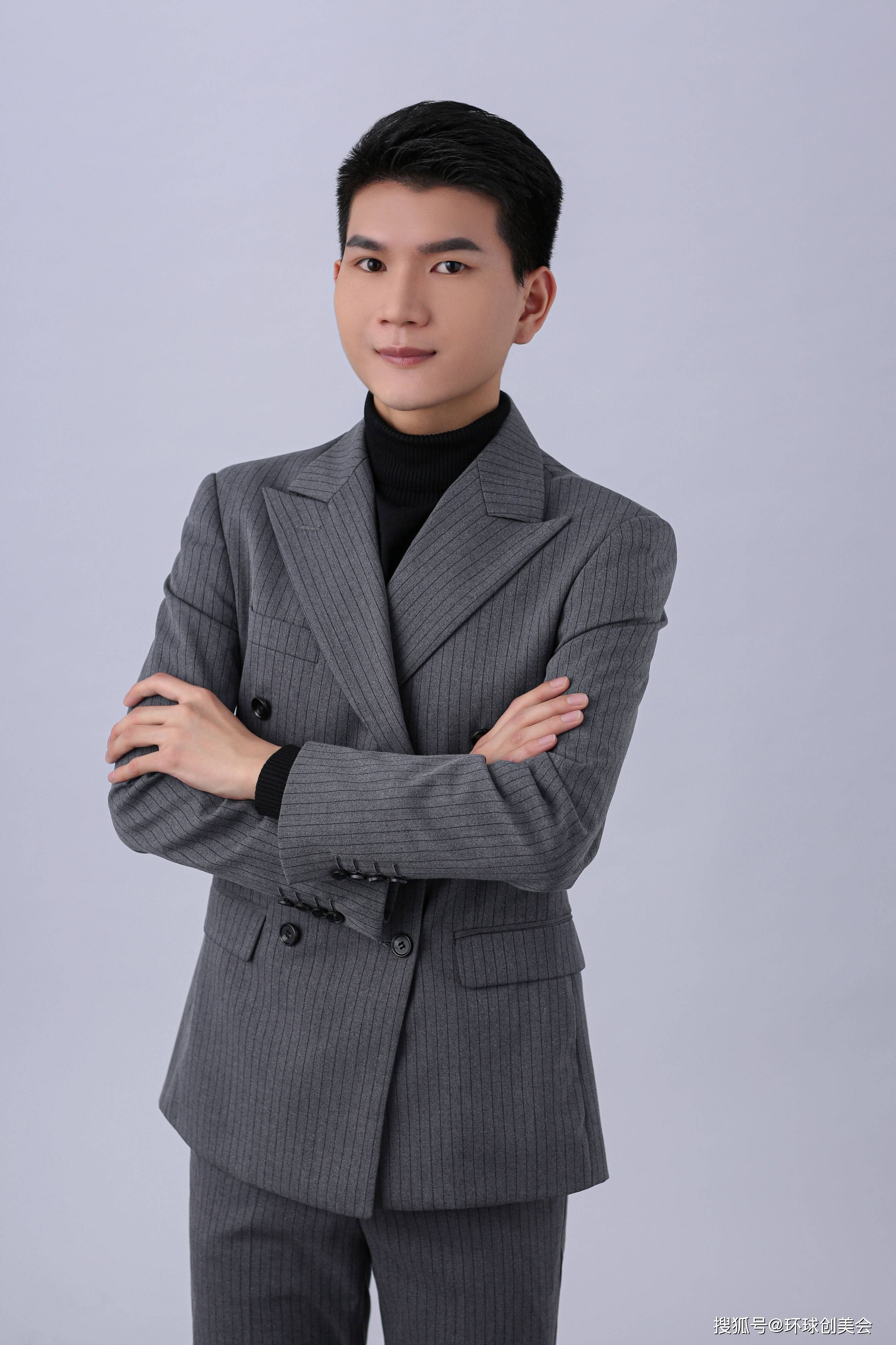 程晚舟 导演 & 创意总监